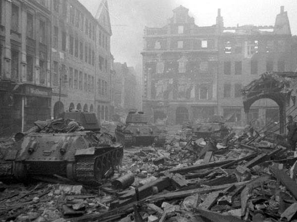 🇫🇷 Hexenkreis – La paix est morte, les ruines&nbsp;demeurent